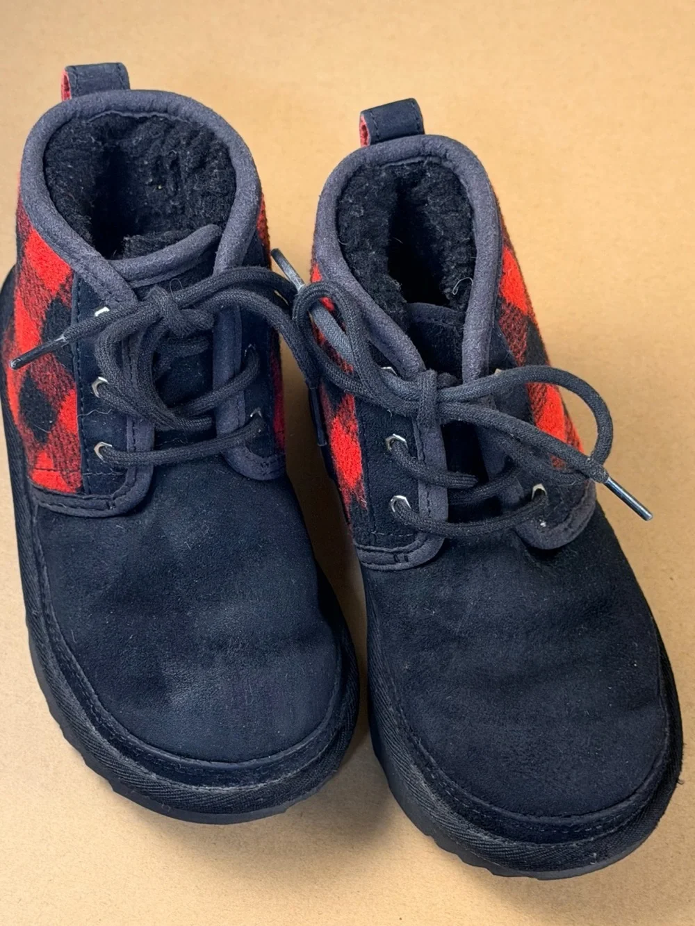 UGG Neumel II kids youth size  1 shoes black red plaid shearling snow boots